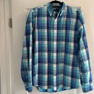 ❤️ 3 for $10: 
Men’s Gap button down shirt